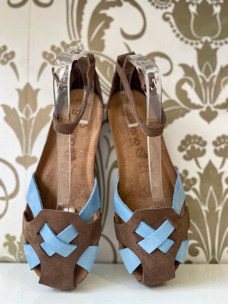 Yokono | Villa-178 Flat Sandal | Brown/Sky Blue Nubuck