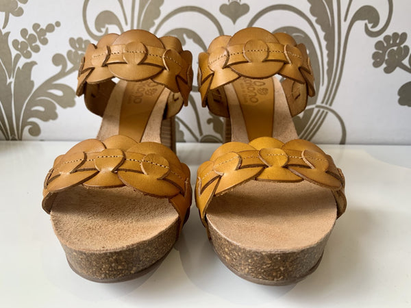 Yokono Heeled Mule | Caracas 076 | Mustard