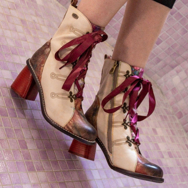 Laura Vita | Evcao 01E | Heeled Lace Up Cream / Red Boot
