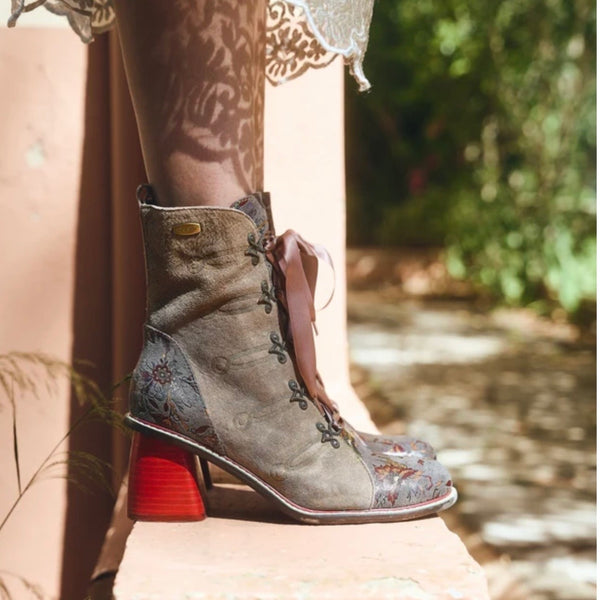 Laura Vita | Evcao 01 | Heeled Lace Up Boot | Souris