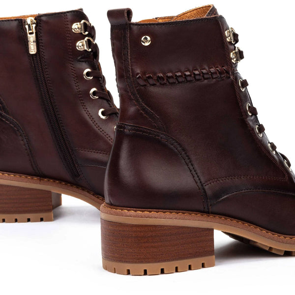 Pikolinos | Medina Heeled Ankle Boot | W0D-8672 | CAOBA