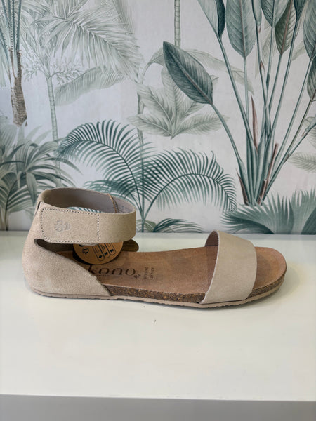 Yokono | Genova -400 Cream Suede | Covered Heel sandal