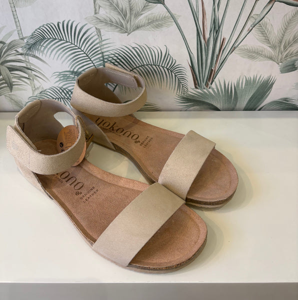 Yokono | Genova -400 Cream Suede | Covered Heel sandal