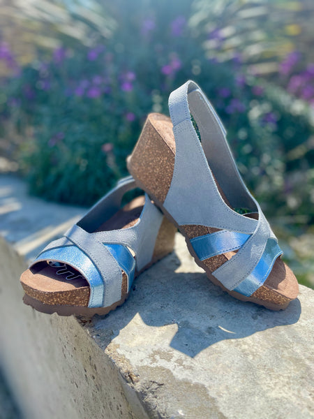 Yokono | Mora-014 Wedge Sandal | Sky Blue/Metallic