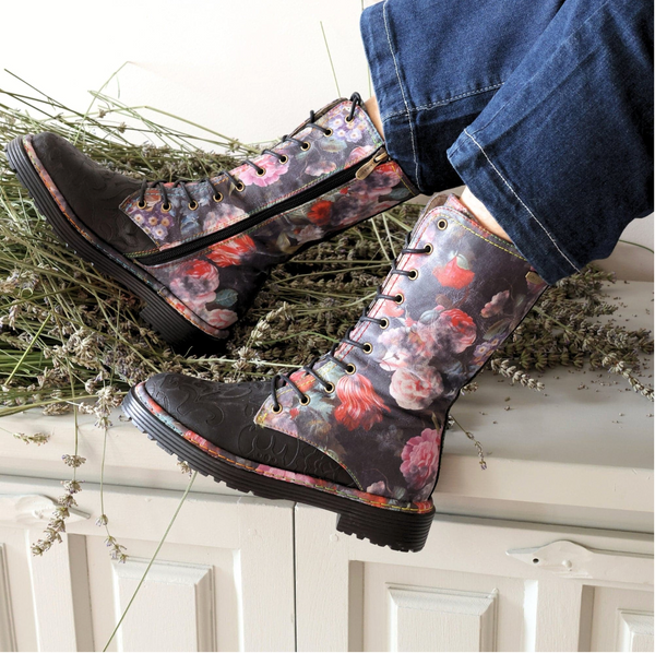 Laura Vita | Incaso 18 Floral Lace Up Boot | Black Multi