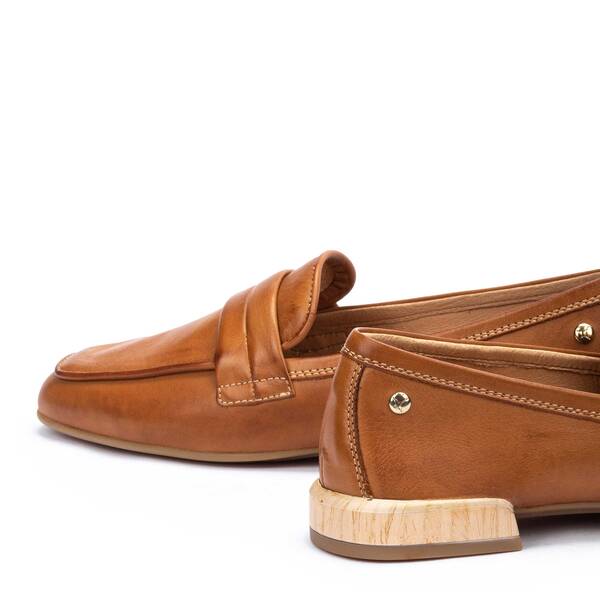 Pikolinos | Almeria Leather Loafer W9W-2531 | Brandy