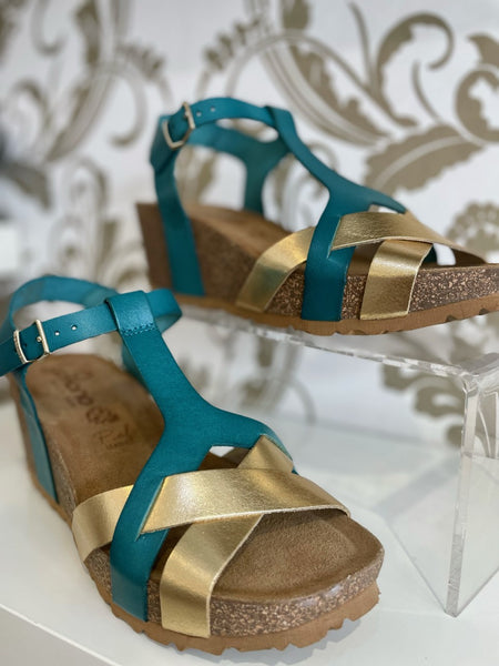 Yokono | Mora-011 Wedge Sandal | Gold/Pacific